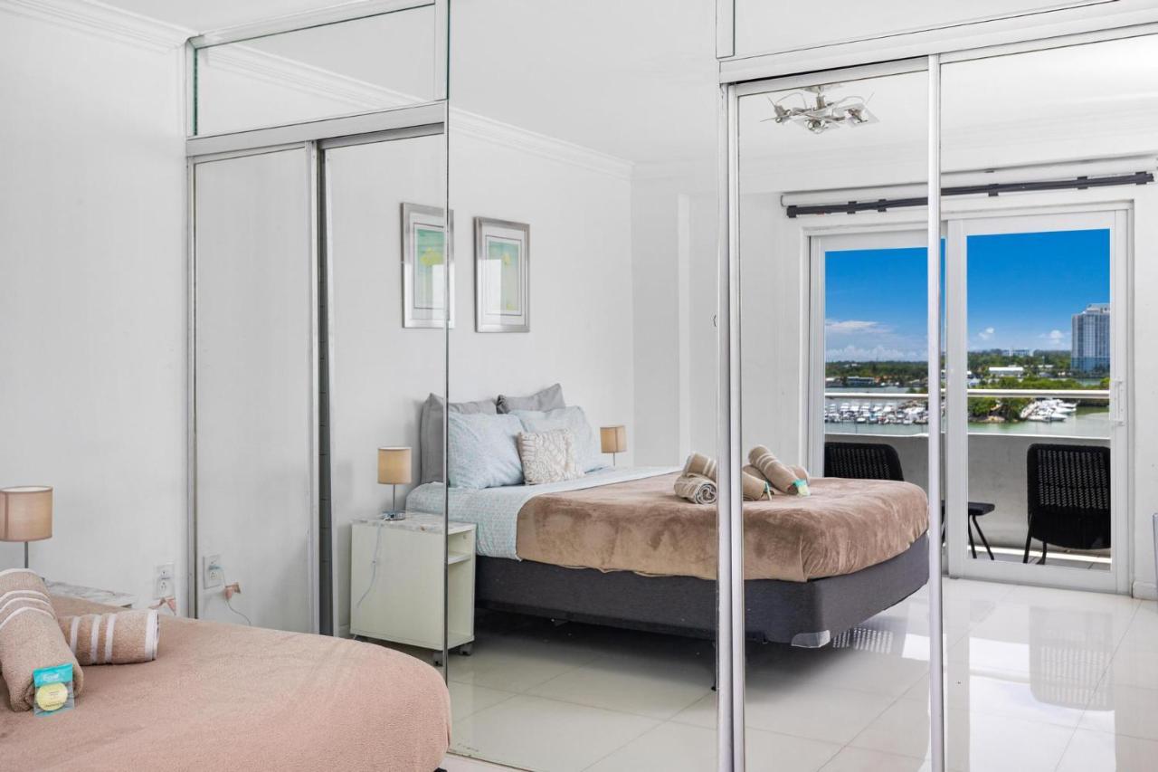 Casa de férias Top Floor Breathtaking View Of Miami Skyline, Pool And Free Parking