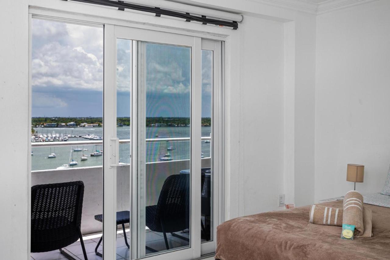 Casa de férias Top Floor Breathtaking View Of Miami Skyline, Pool And Free Parking Miami Beach